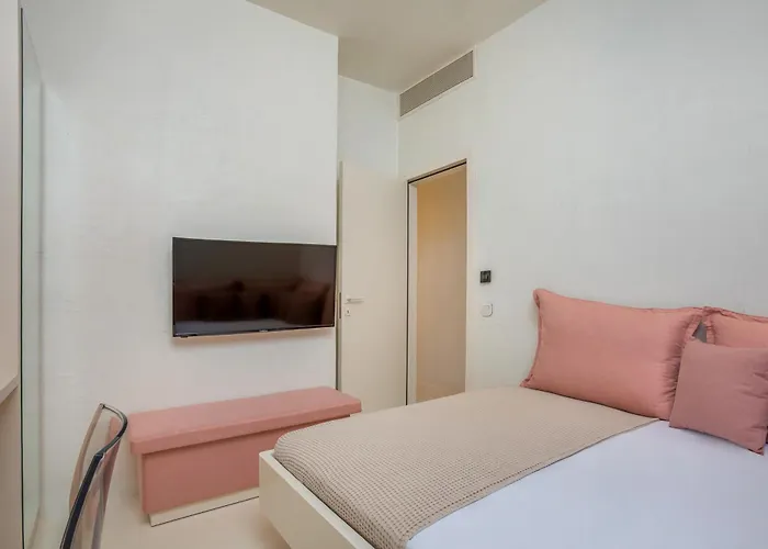 Cocoοns Luxury Suites&Villas