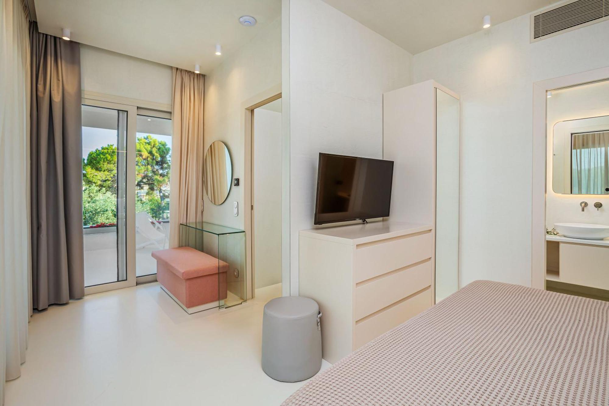 Hotel Cocoοns Luxury Suites&villas Fourka
